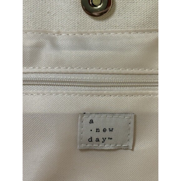 A New Day Quilted Shopper Tote Shoulder/Handbag/Purse w/Magnetic Closure Beige - Picture 4 of 14